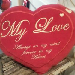Love heart cushion Thumbnail